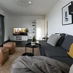 Joy - Mit Panoramasicht *